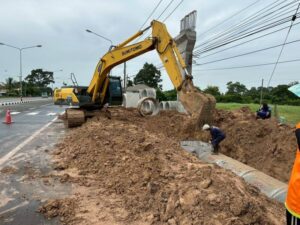 รถแบคโฮให้เช่าแยกสหัสขันธ์