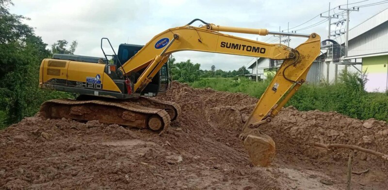 รถแบคโฮให้เช่าสามชัย