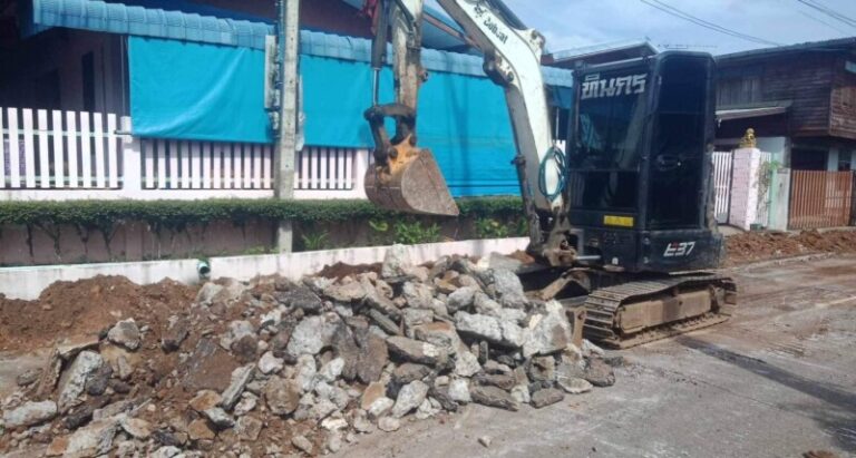 รถแบคโฮให้เช่าเขาวง